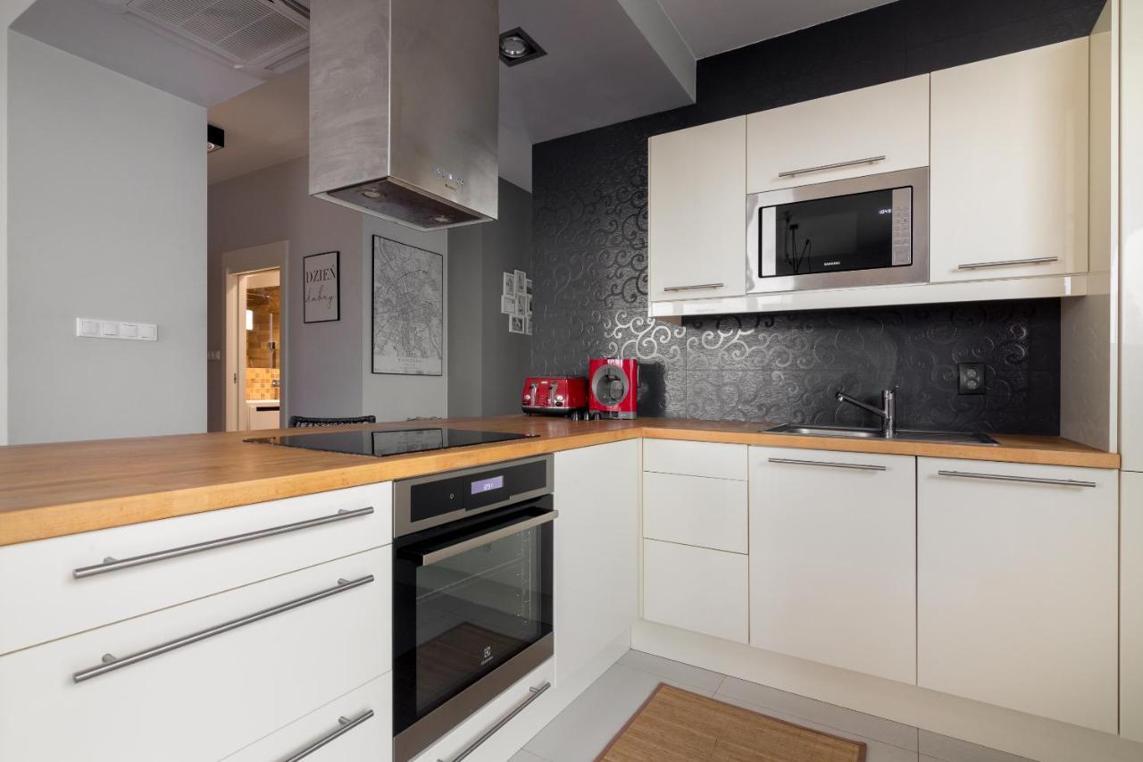 Hlonda Deluxe Apartment With Terrace Варшава Экстерьер фото
