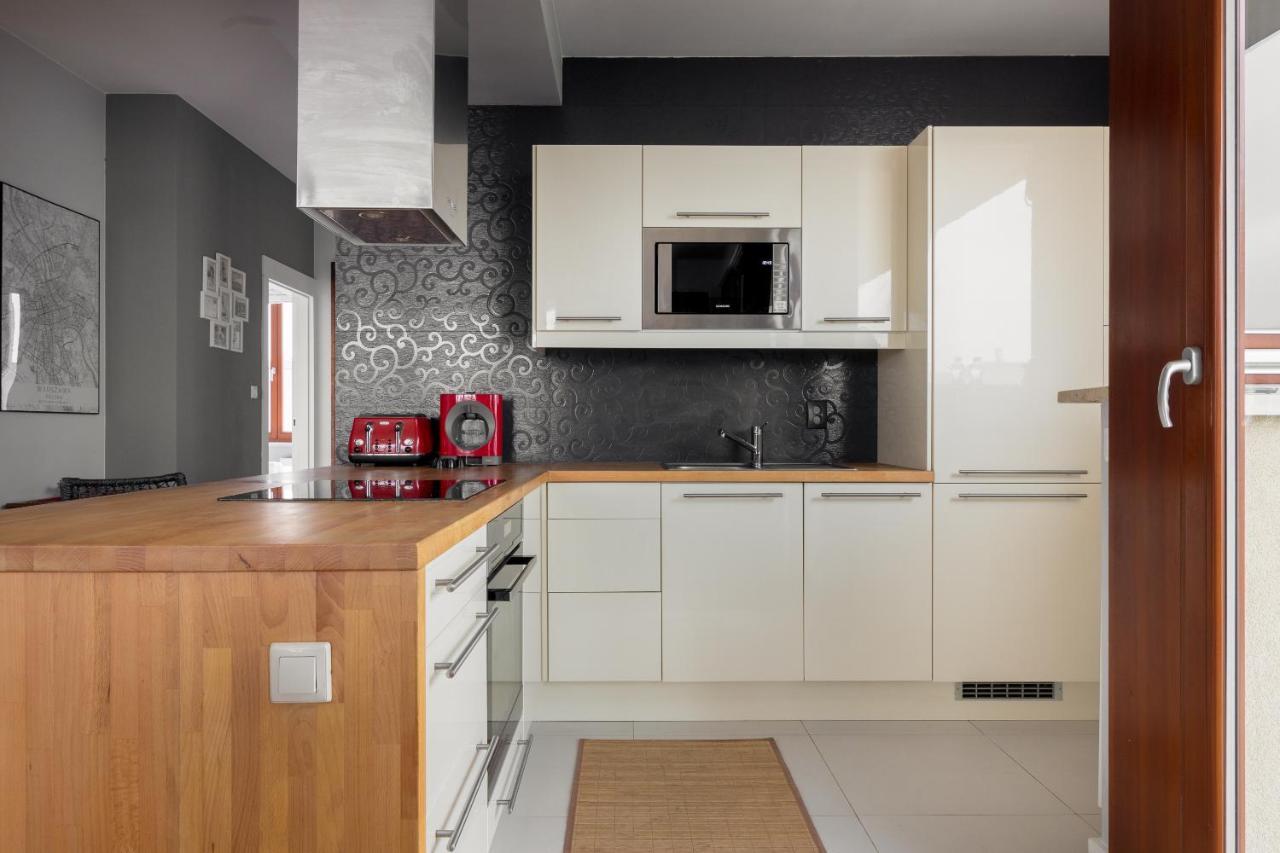 Hlonda Deluxe Apartment With Terrace Варшава Экстерьер фото