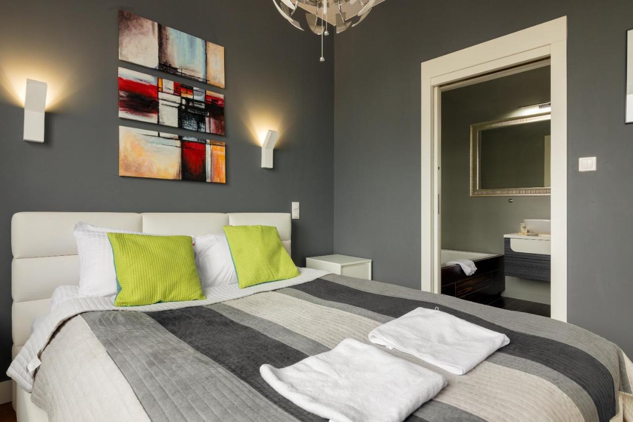 Hlonda Deluxe Apartment With Terrace Варшава Экстерьер фото