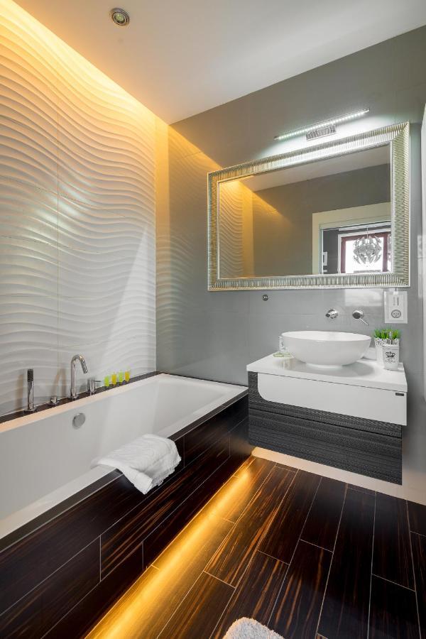 Hlonda Deluxe Apartment With Terrace Варшава Экстерьер фото